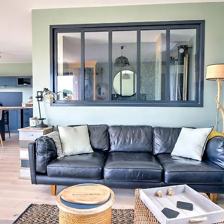 L'elegante Confort, Clim & Vue Imprenable Ferienhaus Bassillac